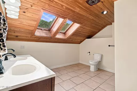 Bath - 301 SE Cherry Street Wise Va 24293, Wise, VA 24293 photo 1 of 6
