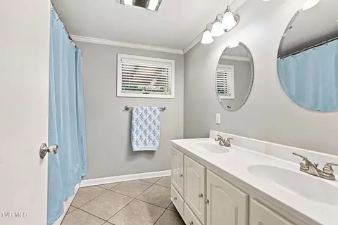 Bath - 301 SE Cherry Street Wise Va 24293, Wise, VA 24293 photo 6 of 6