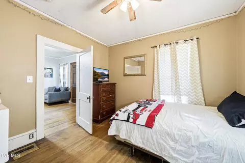 Bedroom - 709 E Myrtle Avenue Johnson City Tn 37601, Johnson City, TN 37601 photo 4 of 5