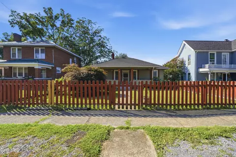 Exterior - 709 E Myrtle Avenue Johnson City Tn 37601, Johnson City, TN 37601 photo 7 of 9