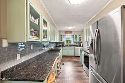 Kitchen - 1043 SE Circle Drive Wise Va 24293, Wise, VA 24293 photo 2 of 3
