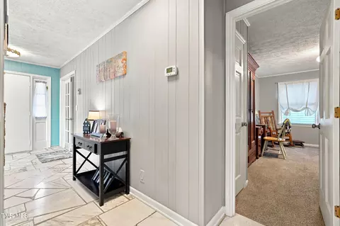 Entry Way - 1043 SE Circle Drive Wise Va 24293, Wise, VA 24293 photo 3 of 5