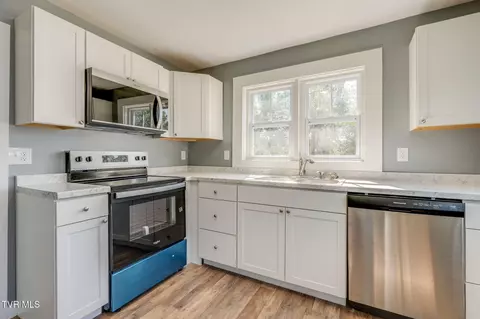 Kitchen - 1104 E Main Street Johnson City Tn 37601, Johnson City, TN 37601 photo 3 of 3