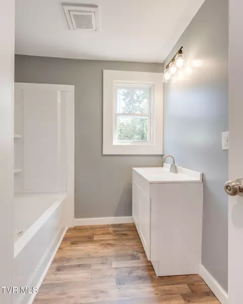 Bath - 1104 E Main Street Johnson City Tn 37601, Johnson City, TN 37601 photo 1 of 1