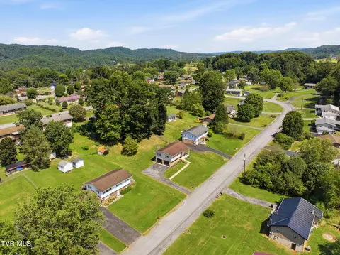 View/Area - 464 Springfield Drive Bristol Tn 37620, Bristol, TN 37620 photo 2 of 4