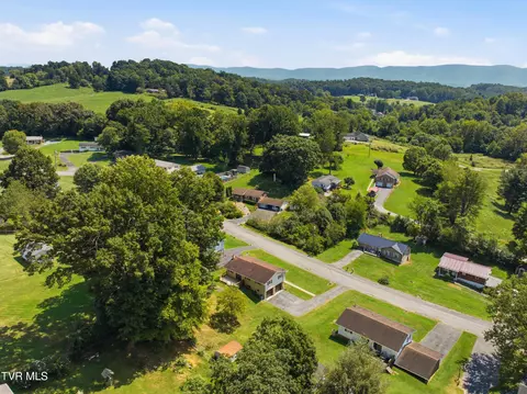 View/Area - 464 Springfield Drive Bristol Tn 37620, Bristol, TN 37620 photo 1 of 4