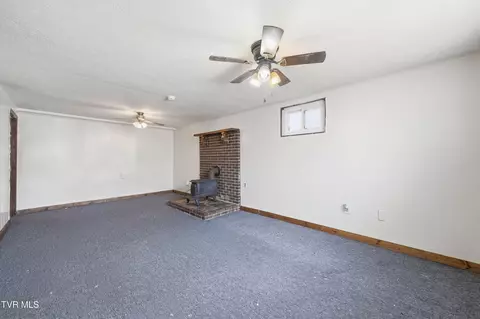 Living - 464 Springfield Drive Bristol Tn 37620, Bristol, TN 37620 photo 1 of 2