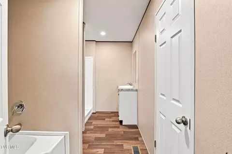 Entry Way - 95 Tiny Lane Greeneville Tn 37743, Greeneville, TN 37743 photo 1 of 1
