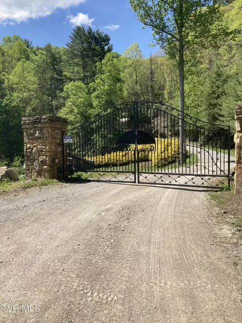 1008 Locust Lane Butler Tn 37640, Butler, TN 37640
