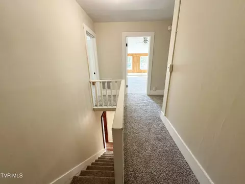 Entry Way - 133 E Highland Road Johnson City Tn 37601, Johnson City, TN 37601 photo 3 of 5