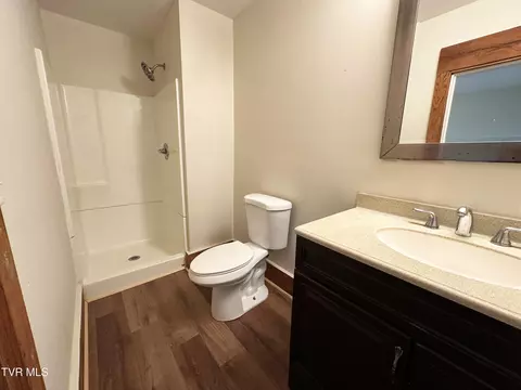 Bath - 133 E Highland Road Johnson City Tn 37601, Johnson City, TN 37601 photo 3 of 4