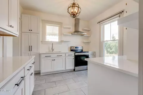 Kitchen - 334 Catawba Street Erwin Tn 37650, Erwin, TN 37650 photo 1 of 4