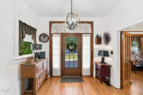 Entry Way - 608 Love Street Erwin Tn 37650, Erwin, TN 37650 photo 2 of 8