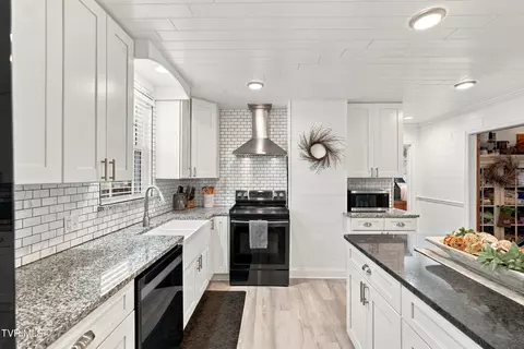 Kitchen - 608 Love Street Erwin Tn 37650, Erwin, TN 37650 photo 3 of 3