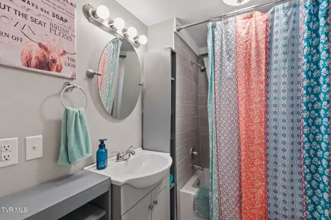 Bath - 325 Biddle Street Greeneville Tn 37745, Greeneville, TN 37745 photo 1 of 2