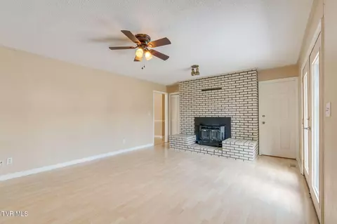 Living - 103 Mesa Drive Erwin Tn 37650, Erwin, TN 37650 photo 6 of 6