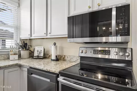 Kitchen - 404 Love Street Erwin Tn 37650, Erwin, TN 37650 photo 3 of 5