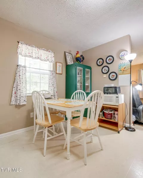Dining - 223 12 Spring Street Jonesborough Tn 37659, Jonesborough, TN 37659 photo 2 of 2