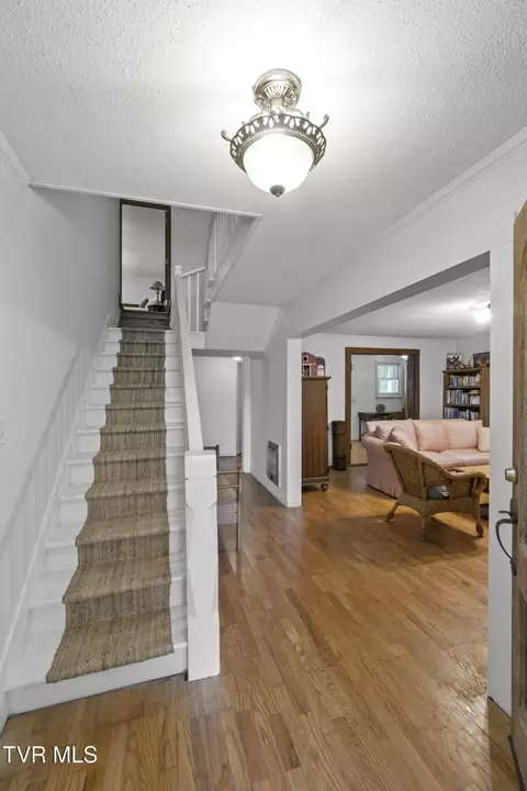 Entry Way - 386 Fox Road Chuckey Tn 37641, Chuckey, TN 37641 photo 11 of 12