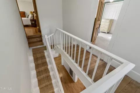 Entry Way - 386 Fox Road Chuckey Tn 37641, Chuckey, TN 37641 photo 9 of 12