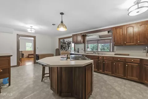 Kitchen - 386 Fox Road Chuckey Tn 37641, Chuckey, TN 37641 photo 1 of 4