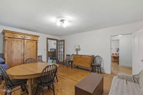 Dining - 386 Fox Road Chuckey Tn 37641, Chuckey, TN 37641 photo 1 of 4