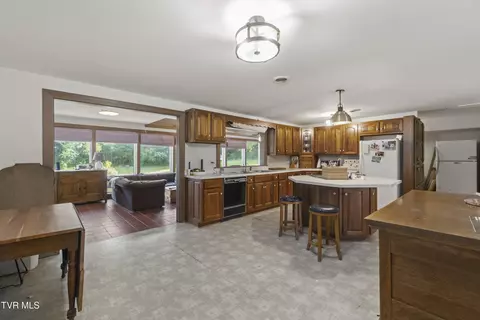 Kitchen - 386 Fox Road Chuckey Tn 37641, Chuckey, TN 37641 photo 2 of 4