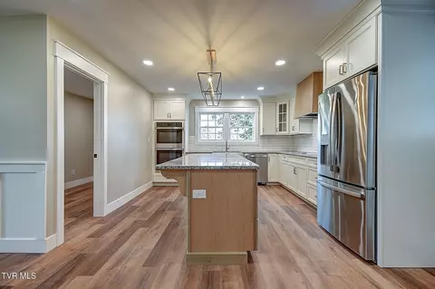 Kitchen - 568 Painter Road Fall Branch Tn 37656, Fall Branch, TN 37656 photo 2 of 7