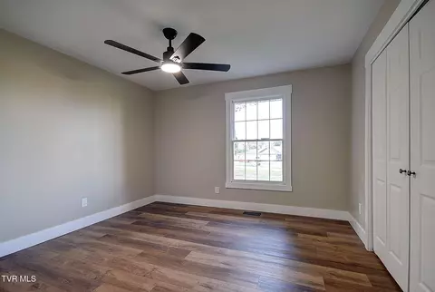 Bedroom - 568 Painter Road Fall Branch Tn 37656, Fall Branch, TN 37656 photo 2 of 9