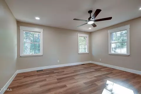 Bedroom - 568 Painter Road Fall Branch Tn 37656, Fall Branch, TN 37656 photo 5 of 9