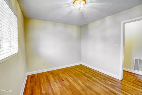 Bedroom - 167 Cherry Lane Bristol Va 24201, Bristol, VA 24201 photo 5 of 14