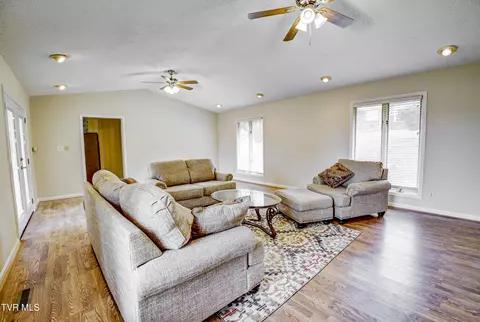 Living - 167 Cherry Lane Bristol Va 24201, Bristol, VA 24201 photo 5 of 7