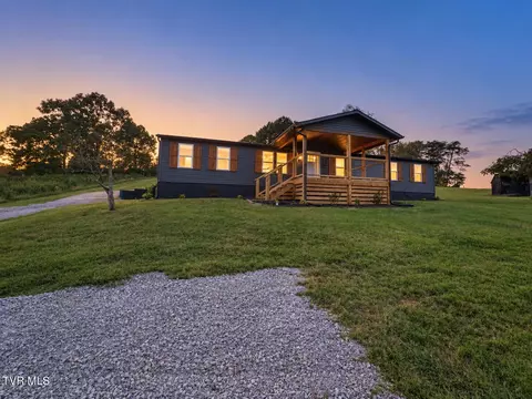 4112 Weaver Pike Bluff City Tn 37618, Bluff City, TN 37618