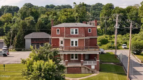 2000 Netherland Inn Road Kingsport Tn 37660, Kingsport, TN 37660