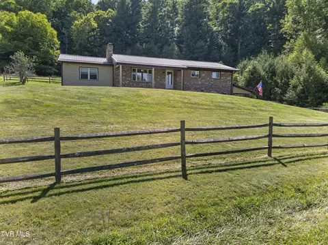 745 Quarter Branch Road Sugar Grove Va 24375, Sugar Grove, VA 24375