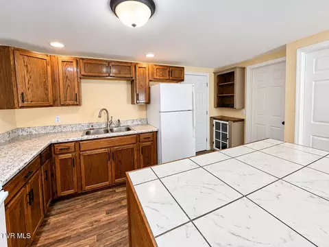 Kitchen - 109 Dutchy Humphreys Road Limestone Tn 37681, Limestone, TN 37681 photo 2 of 4