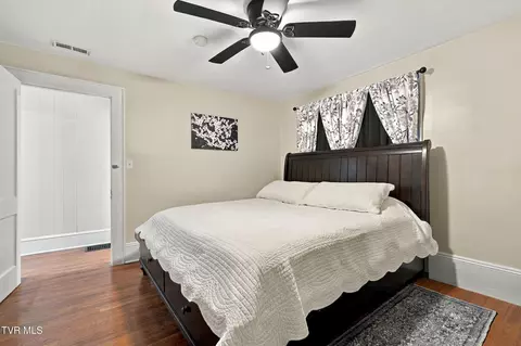 Bedroom - 209 1st Street Erwin Tn 37650, Erwin, TN 37650 photo 2 of 7