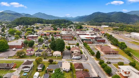 View/Area - 209 1st Street Erwin Tn 37650, Erwin, TN 37650 photo 3 of 7