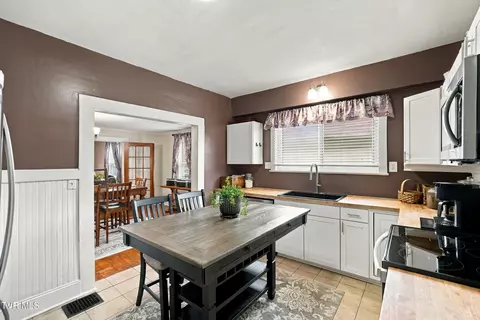 Kitchen - 209 1st Street Erwin Tn 37650, Erwin, TN 37650 photo 1 of 3