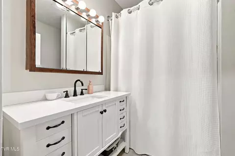 Bath - 209 1st Street Erwin Tn 37650, Erwin, TN 37650 photo 1 of 3