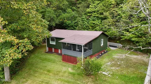 769 Flatwoods Road Bluff City Tn 37618, Bluff City, TN 37618