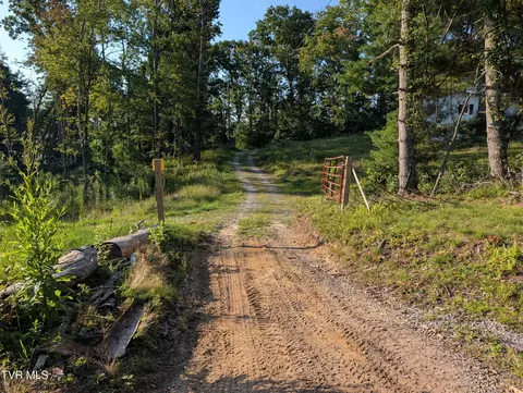 155 Sequoia Drive Coeburn Va 24230, Coeburn, VA 24230 photo 2