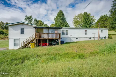 Exterior - 1545 Chimney Top Loop Fall Branch Tn 37656, Fall Branch, TN 37656 photo 4 of 5
