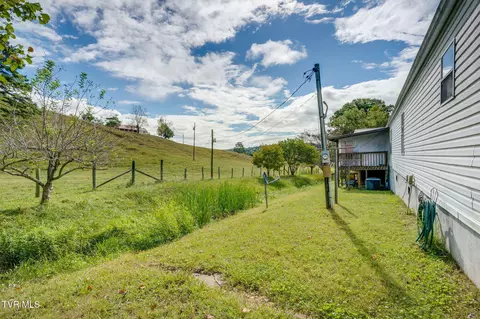 Exterior - 1545 Chimney Top Loop Fall Branch Tn 37656, Fall Branch, TN 37656 photo 2 of 5