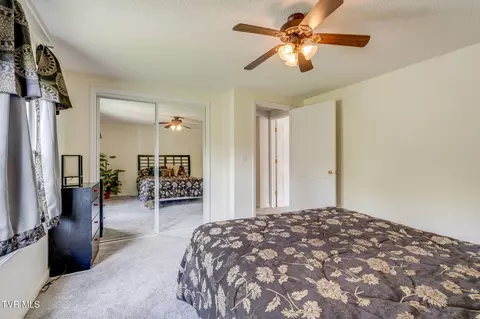 Bedroom - 1545 Chimney Top Loop Fall Branch Tn 37656, Fall Branch, TN 37656 photo 5 of 7