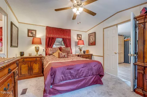 Bedroom - 1545 Chimney Top Loop Fall Branch Tn 37656, Fall Branch, TN 37656 photo 2 of 7
