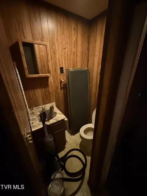 Bath - 8931 Tanager Road Wise Va 24293, Wise, VA 24293 photo 1 of 6