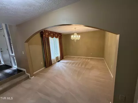 Living - 8931 Tanager Road Wise Va 24293, Wise, VA 24293 photo 1 of 4