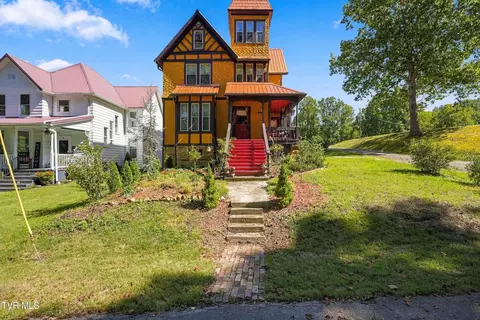 28 Hill Street Big Stone Gap Va 24219, Big Stone Gap, VA 24219