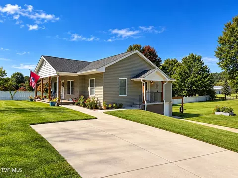 1223 Broad Street Elizabethton Tn 37643, Elizabethton, TN 37643